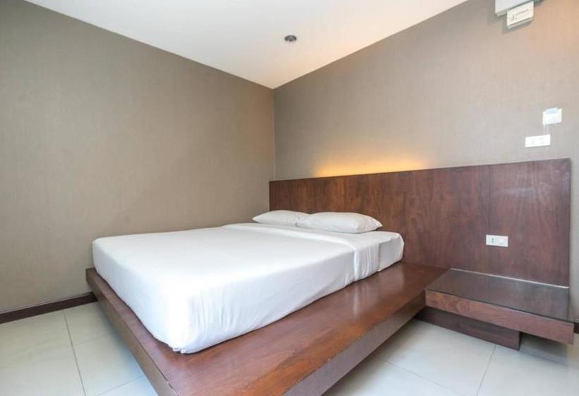 הוסטל Escape Inn