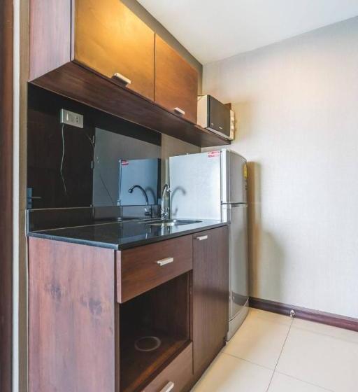 הוסטל Escape Inn