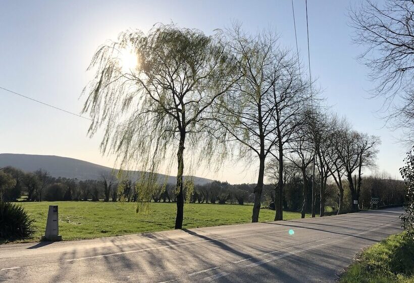 Albergue Ponte Olveira   Hostel