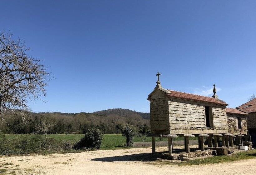 Albergue Ponte Olveira   Hostel