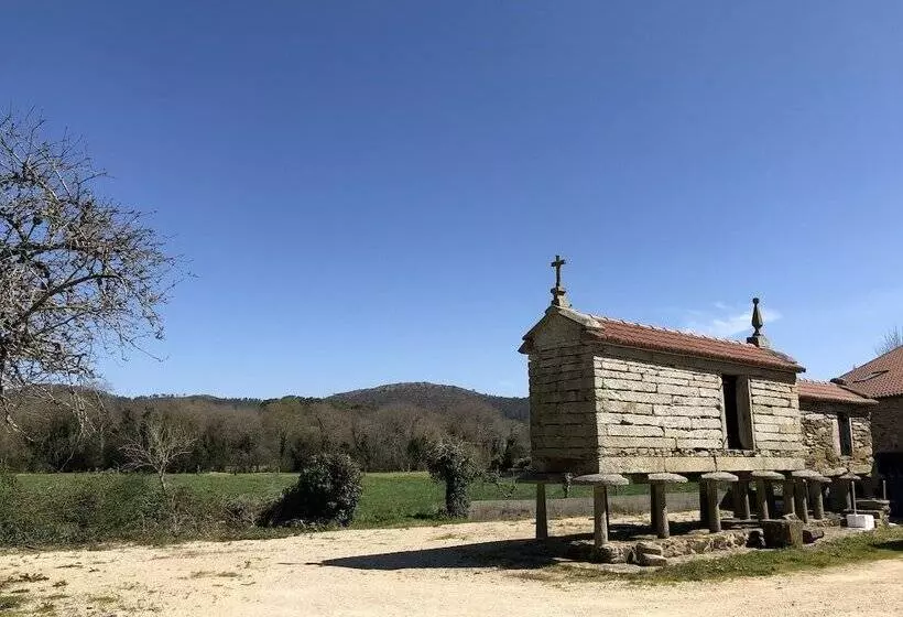Albergue Ponte Olveira   Hostel