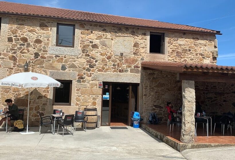 Albergue Ponte Olveira   Hostel