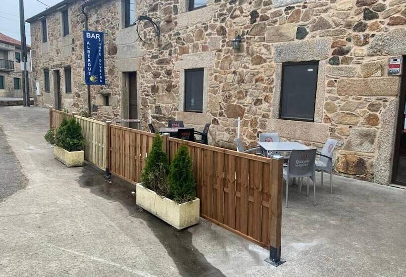 Albergue Ponte Olveira   Hostel