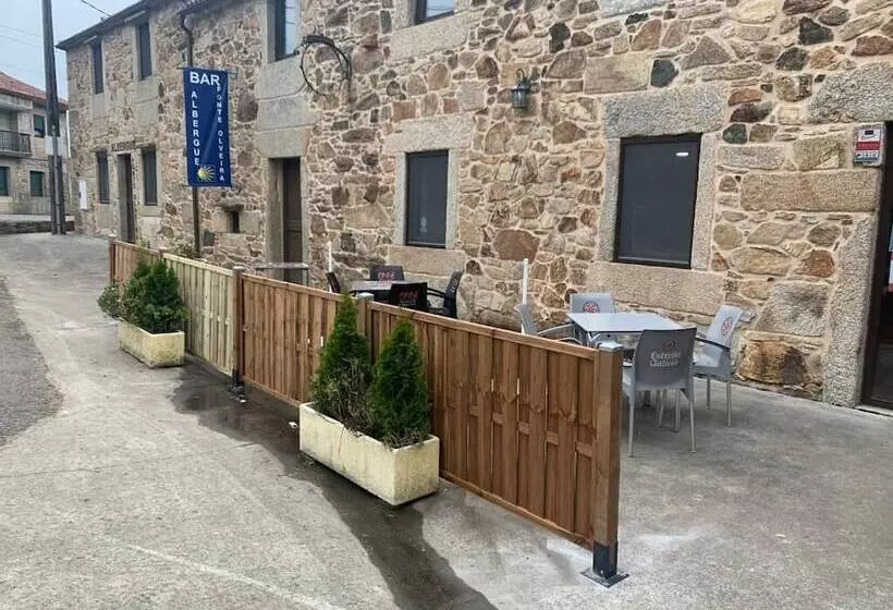 Albergue Ponte Olveira   Hostel