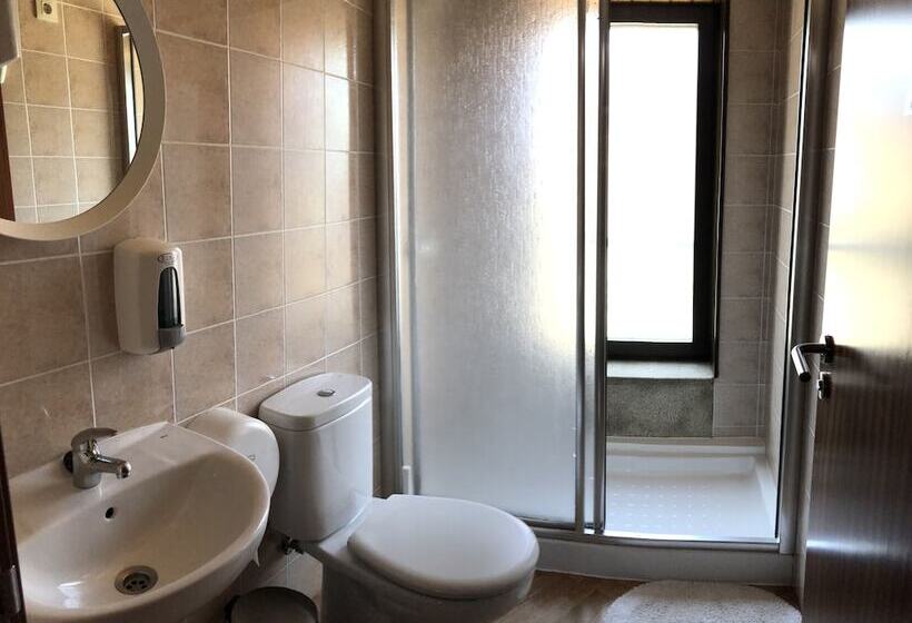 Albergue Ponte Olveira   Hostel