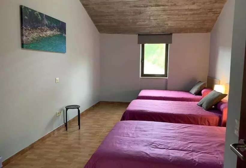 Albergue Ponte Olveira   Hostel