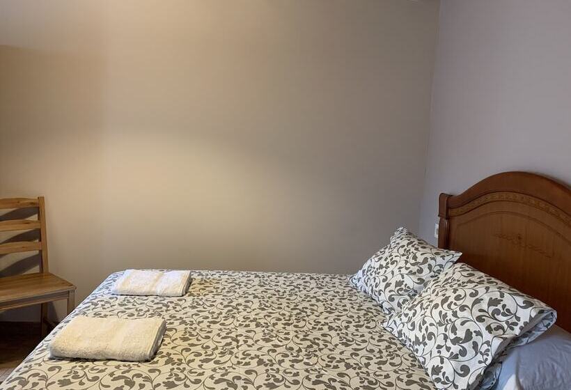 Albergue Ponte Olveira   Hostel