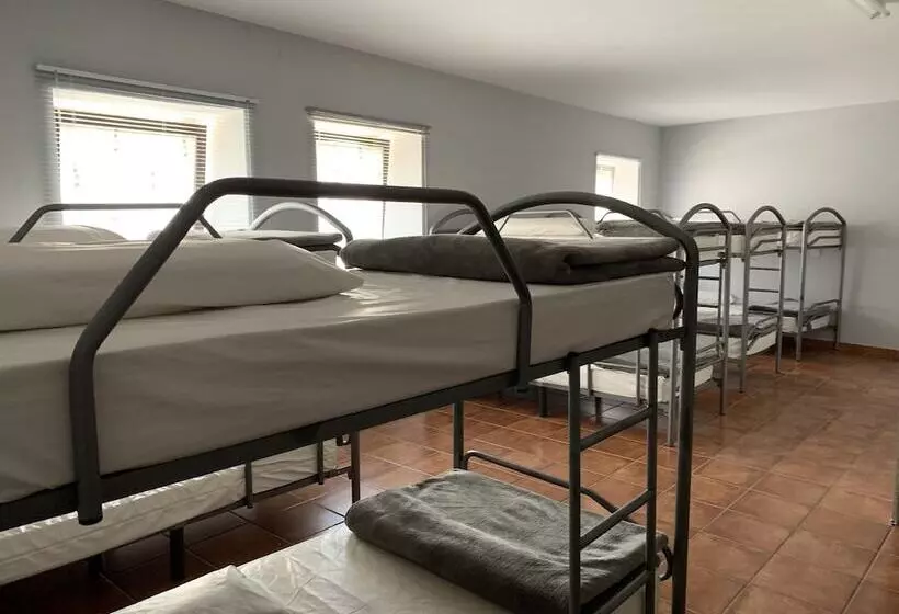 Albergue Ponte Olveira   Hostel
