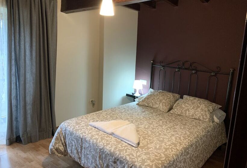 Albergue Ponte Olveira   Hostel