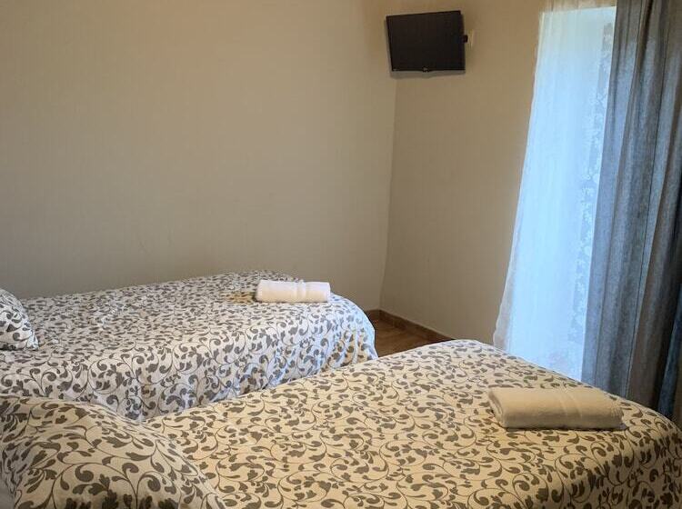 Albergue Ponte Olveira   Hostel