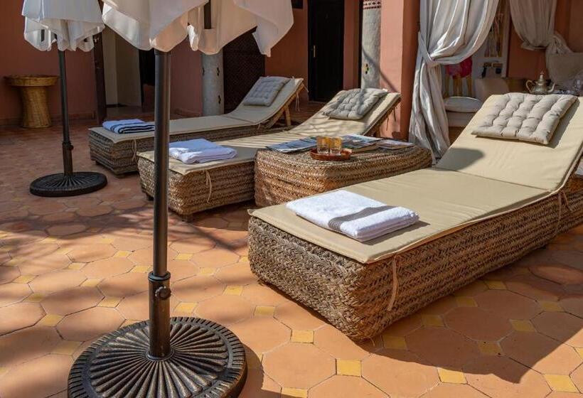 تختخواب و صبحانه Villa Soraya Hammam & Jacuzzi