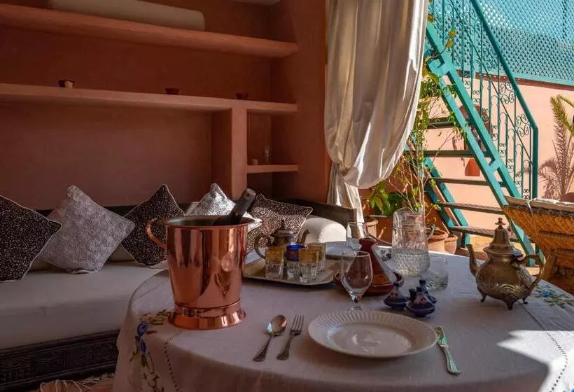 تختخواب و صبحانه Villa Soraya Hammam & Jacuzzi