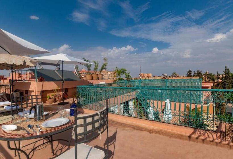 تختخواب و صبحانه Villa Soraya Hammam & Jacuzzi