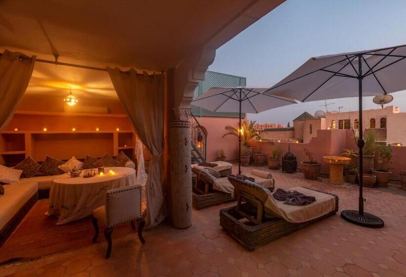 تختخواب و صبحانه Villa Soraya Hammam & Jacuzzi