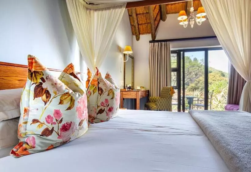 ホテル Cavern Resort & Spa