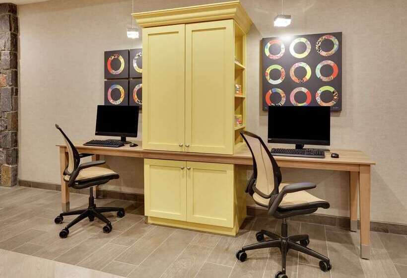 هتل Home2 Suites By Hilton Yakima Airport