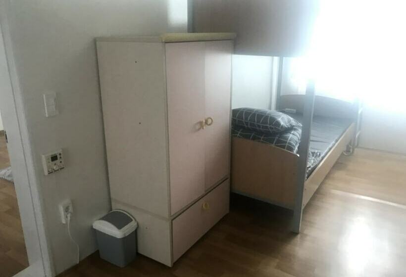 Pensionat Gwangju Songjeong Station Guesthouse   Hostel