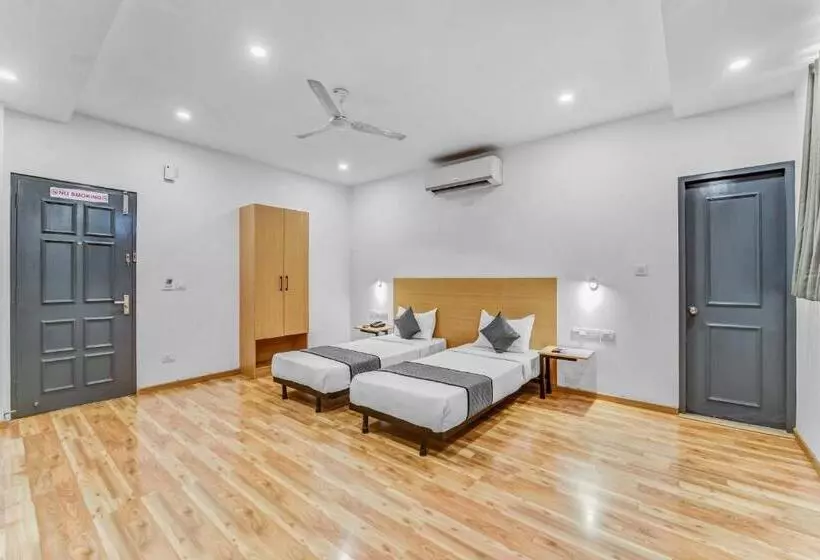 Upar Hotels Nungambakkam Nearby Us Consulate Apollo Hospital Sankara Nethralaya