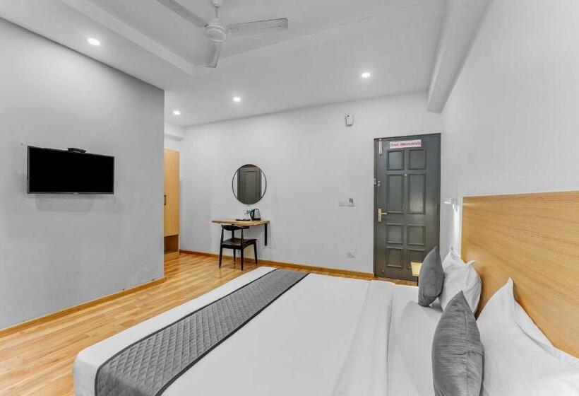 Upar Hotels Nungambakkam Nearby Us Consulate Apollo Hospital Sankara Nethralaya