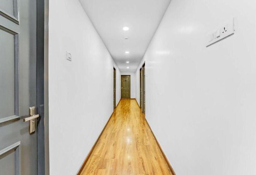 Upar Hotels Nungambakkam Nearby Us Consulate Apollo Hospital Sankara Nethralaya