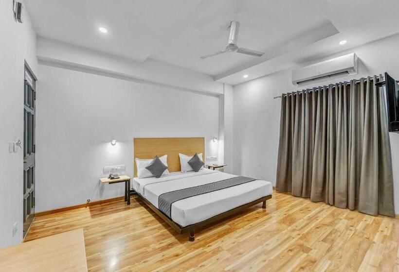 Upar Hotels Nungambakkam Nearby Us Consulate Apollo Hospital Sankara Nethralaya