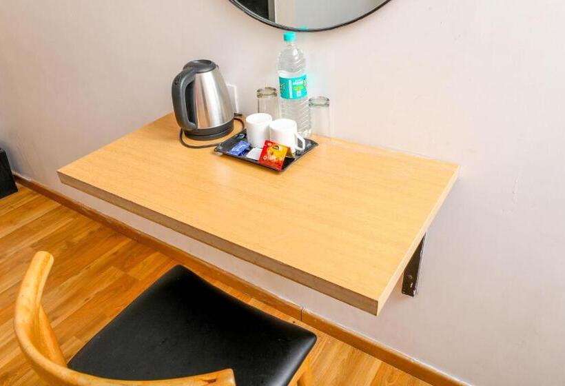 Upar Hotels Nungambakkam Nearby Us Consulate Apollo Hospital Sankara Nethralaya