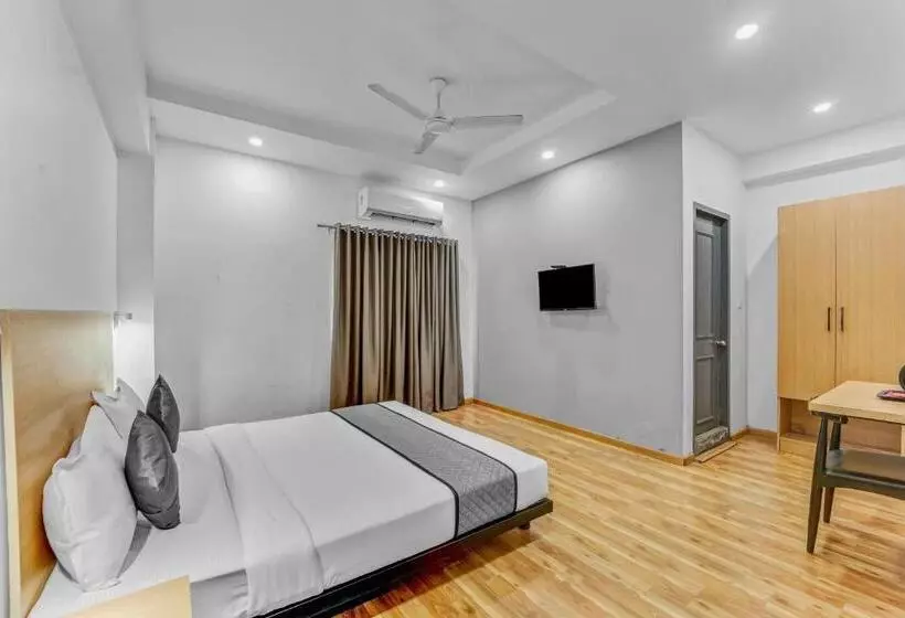 Upar Hotels Nungambakkam Nearby Us Consulate Apollo Hospital Sankara Nethralaya