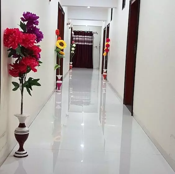 ホテル Vishwa
