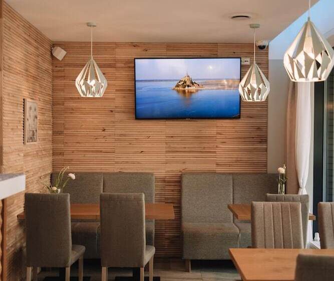 Merepargi Aparthotel & Cafe