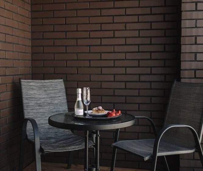 Merepargi Aparthotel & Cafe