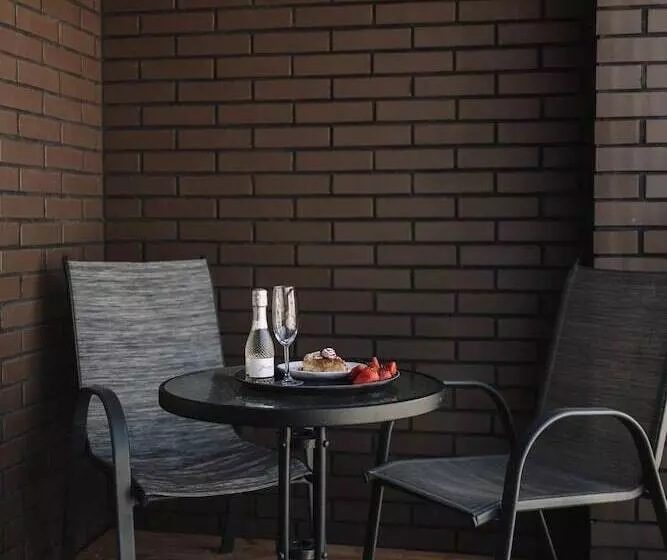 Merepargi Aparthotel & Cafe