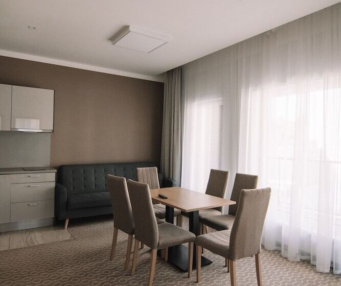 Merepargi Aparthotel & Cafe