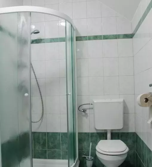 تختخواب و صبحانه Miškar Rooms