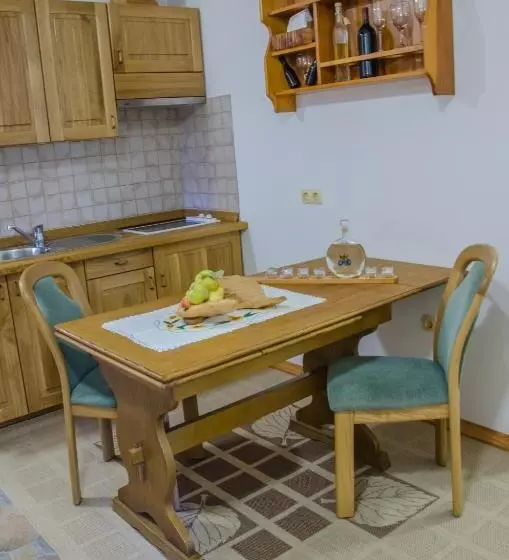 تختخواب و صبحانه Miškar Rooms