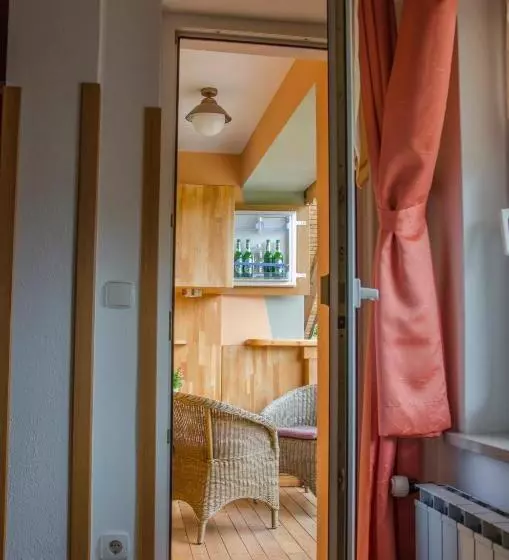تختخواب و صبحانه Miškar Rooms