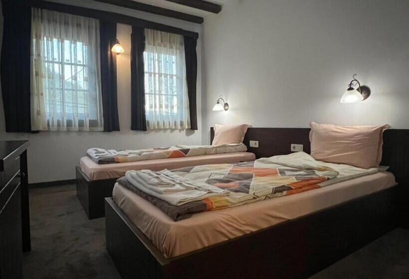 酒店 Galabova Guest House