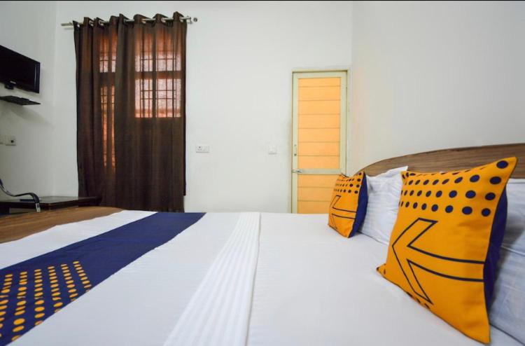 Hotelli Spot On 37048 Saini Guest House