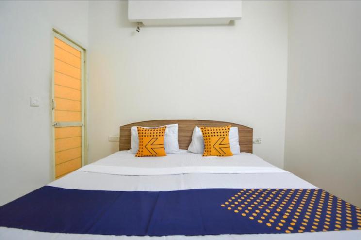 Hotelli Spot On 37048 Saini Guest House