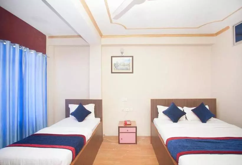 Oyo 314 Hotel Holy Palace