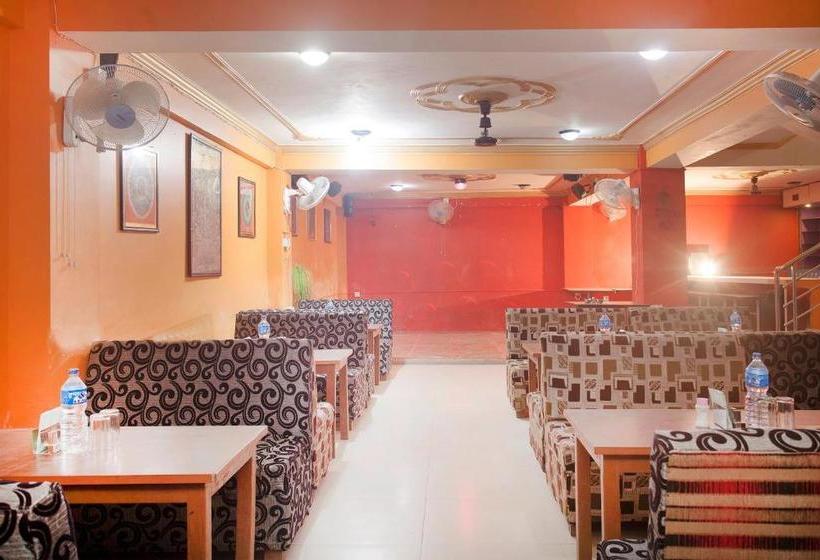 Oyo 314 Hotel Holy Palace