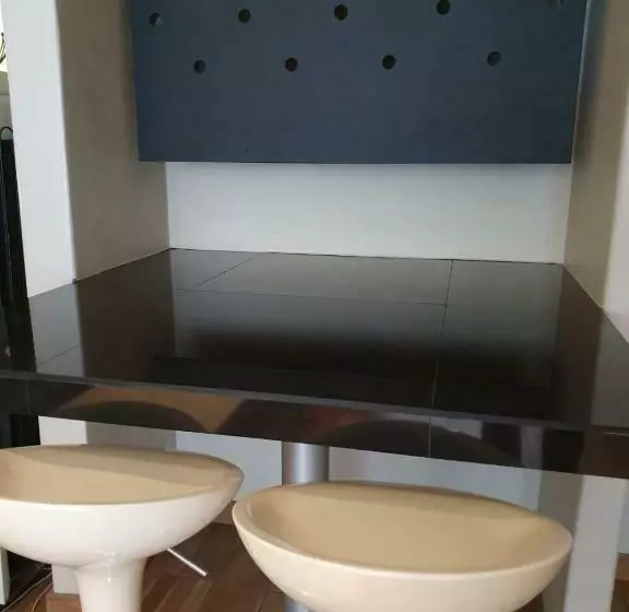 پانسیون Domba Self Catering Suites