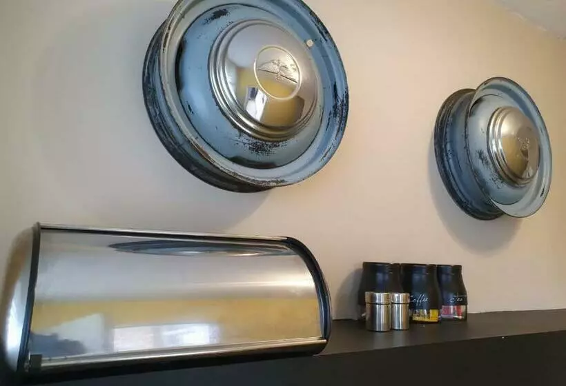 پانسیون Domba Self Catering Suites