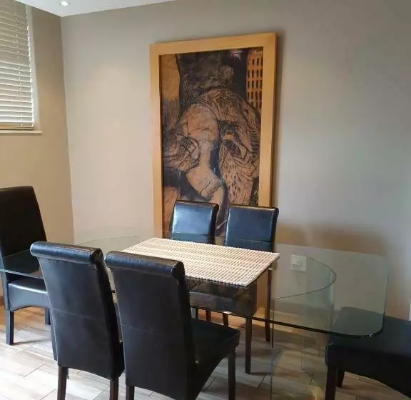 پانسیون Domba Self Catering Suites