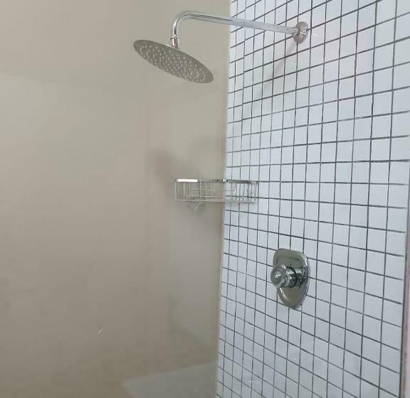 Пансион Domba Self Catering Suites