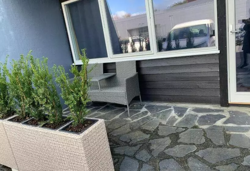 Majatalo Husnes Sentrum Hotell