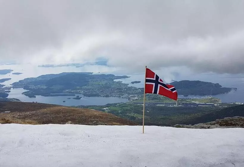 Majatalo Husnes Sentrum Hotell