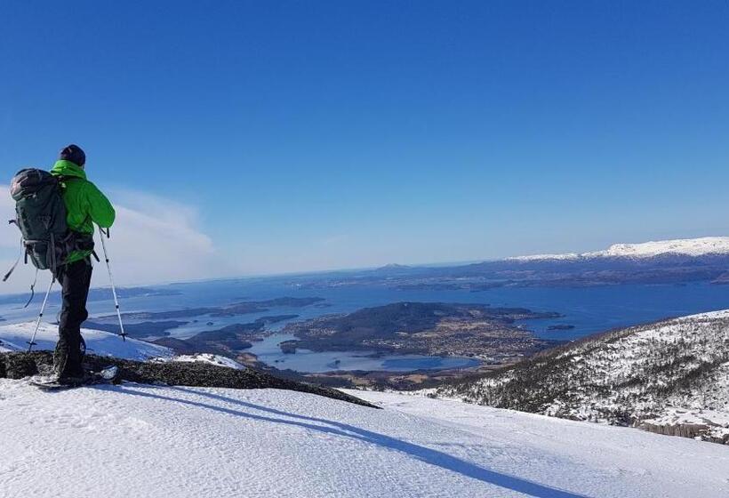 ペンション Husnes Sentrum Hotell