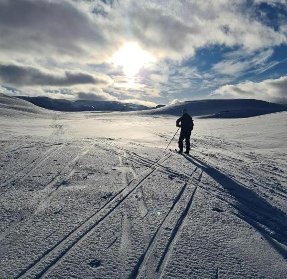 ペンション Husnes Sentrum Hotell