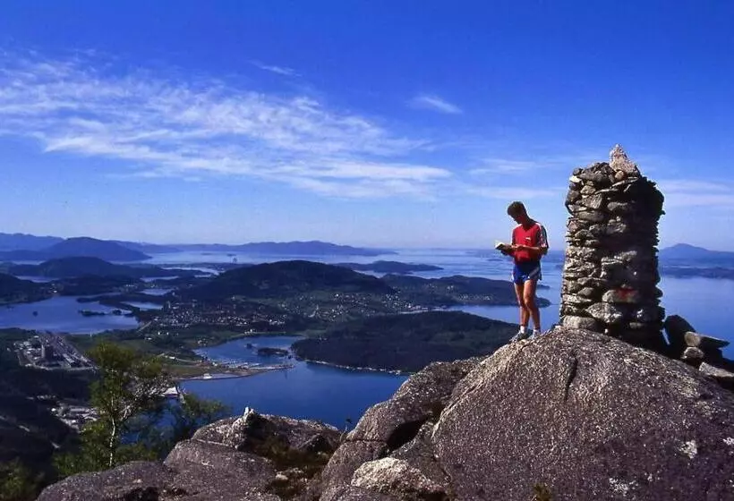 Majatalo Husnes Sentrum Hotell