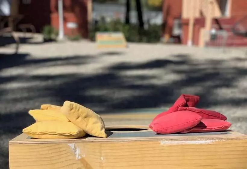 Retkeilymaja Grand Pine Cabins